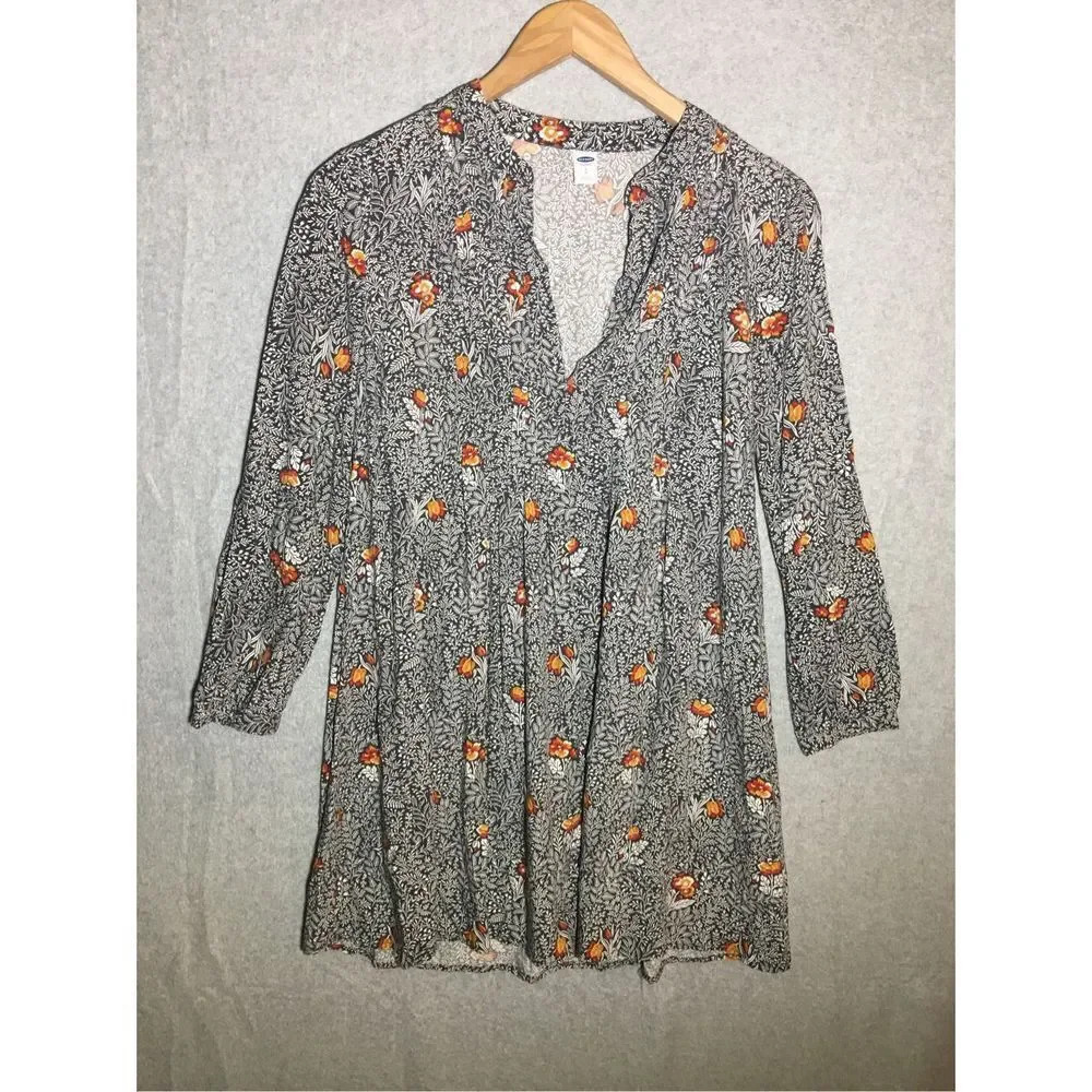 Womens Old Navy Floral Black White Red Summer Spring Casual Cute Novelty Print